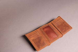 Woodbridge Men's Trifold Cognac Brown Leather Wallet