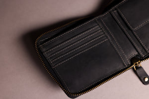 Woodbridge Men's Black Zip Around Leather Wallet