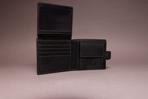 Woodbridge Men's Bifold Black Leather Wallet With Coin Pocket