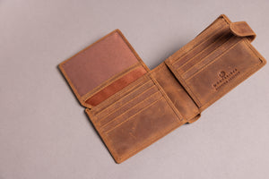 Woodbridge Men's Bifold Cognac Brown Leather Wallet With Multiple Card Slots