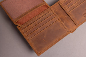 Woodbridge Men's Bifold Cognac Brown Leather Wallet With Multiple Card Slots