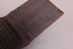 Woodbridge Men's Bifold Rustic Brown Leather Wallet