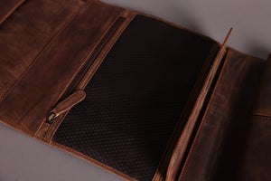 Woodbridge Brown Leather Hanging Wash Bag