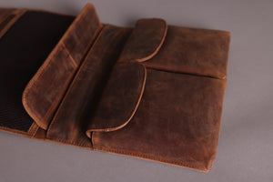 Woodbridge Brown Leather Hanging Wash Bag