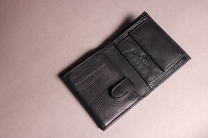 Biggs & Bane Men's Trifold Black Leather Wallet