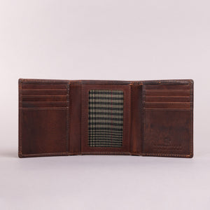 Woodbridge Men's Trifold Brown Oily Leather Wallet