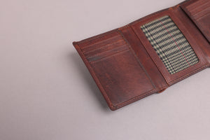 Woodbridge Men's Trifold Brown Oily Leather Wallet