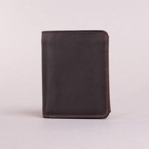 Woodbridge Men's Trifold Brown Oily Leather Wallet