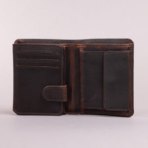 Woodbridge Men's Trifold Brown Oily Leather Wallet