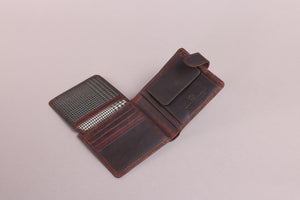 Woodbridge Men's Bifold Brown Oily Leather Wallet