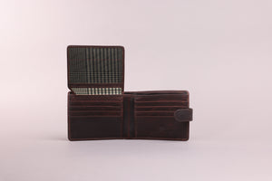 Woodbridge Men's Bifold Brown Oily Leather Wallet