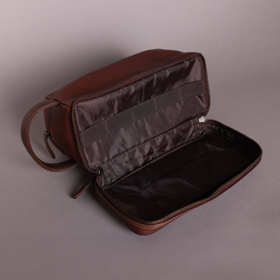 Woodbridge Tan Leather Wash Bag